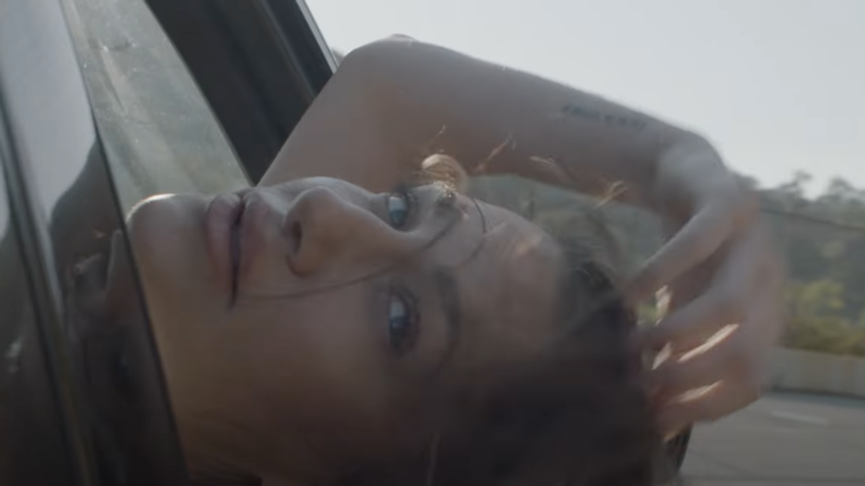 Niia's "Throw My Head Out the Window" Teeters on the Edge of Control